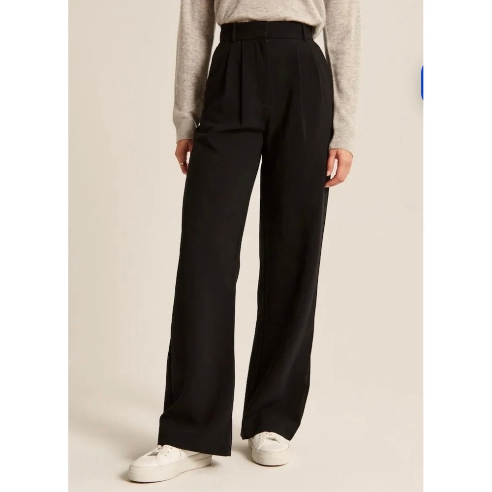 Daisy Grace Pleated Trousers Women Medium Black NWT
